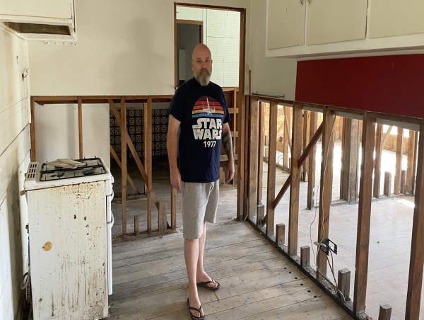  Flooded Vic town's long road to recovery 