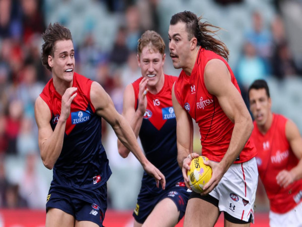 Essendon revival continues with victory over Melbourne