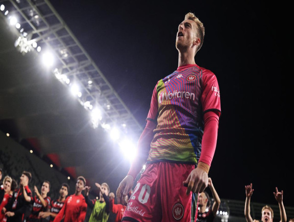 Wanderers rejoice as Victory's finals race falls flat