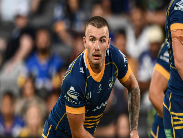Hands turning heads but Eels loyal to Hodgson
