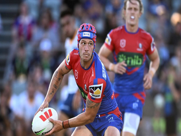 Ponga can protect himself fine at five-eighth: Hastings