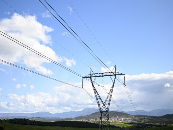  Battery to bulk up Queensland clean energy capacity 