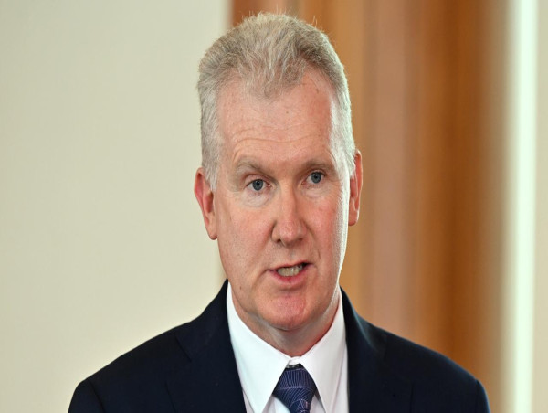 Unions call for silica ban to set a safety benchmark