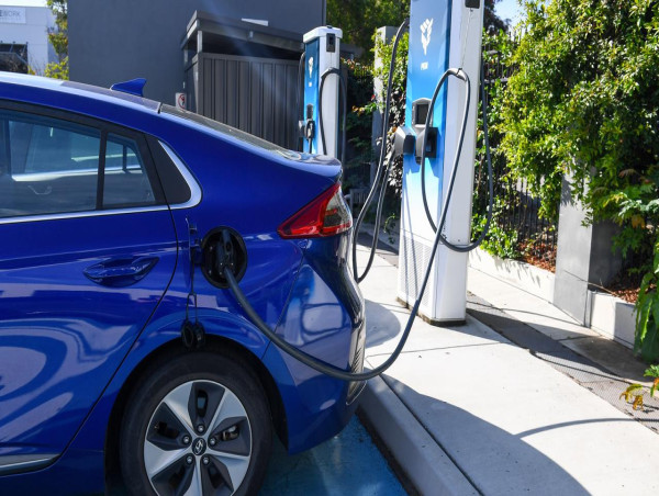  Doubled rebate makes Qld most generous state on EVs 