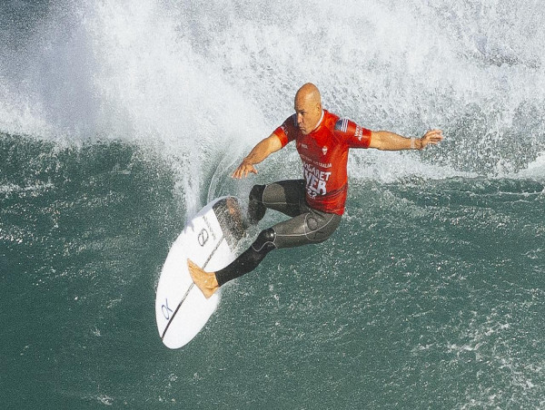  Slater snaps back into WSL form at Margaret River 