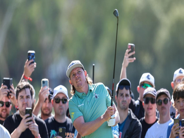 Smith in the mix, Gooch sets early pace in LIV Golf