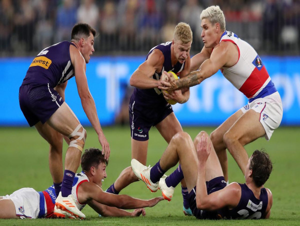 Lobb enemy No.1 as Bulldogs beat Dockers in Perth