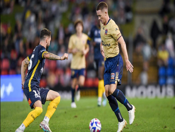 Jets' ALM finals hopes dashed as Mariners win 3-1