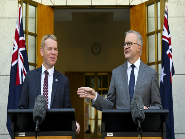  Kiwis blimmin' thrilled by Aussie citizenship embrace 