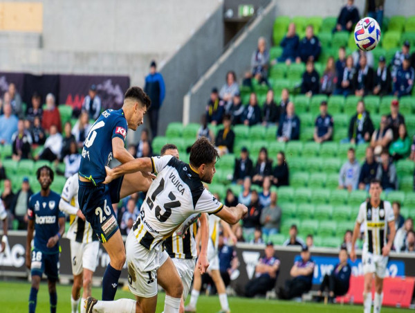 Victory beat Bulls late, edge away from ALM spoon