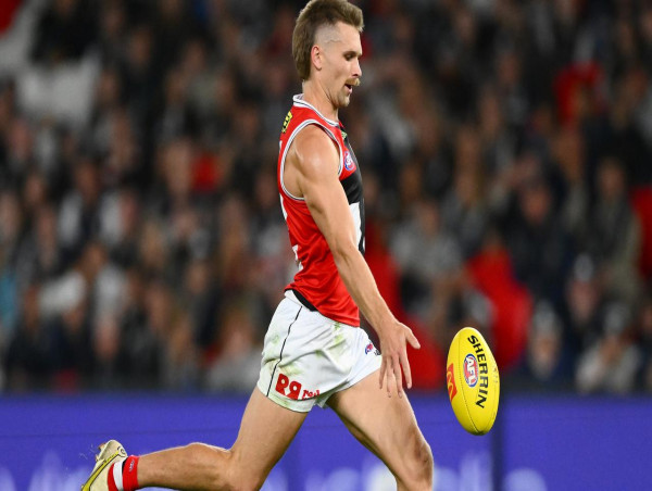  St Kilda strangle wayward Carlton to stay top in AFL 