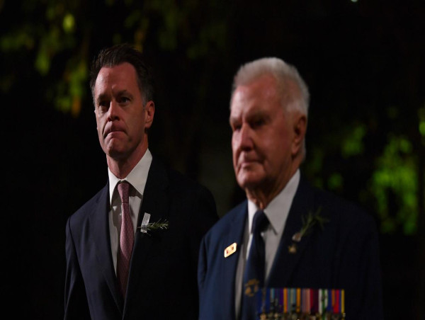 'It is a special day': Thousands at Sydney's cenotaph