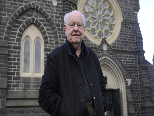  Father Bob Maguire to be remembered at state funeral 