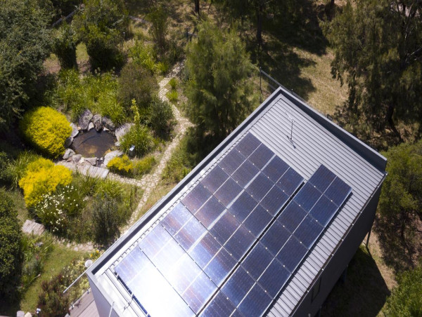  Call to cut red tape to benefit household solar owners 