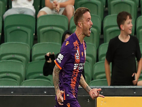 Glory to cheer on Macarthur in last-round finals battle