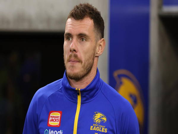  Eagles defend management of injured players 