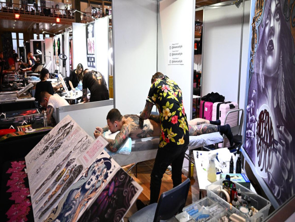Tattoo enthusiasts take over heritage building