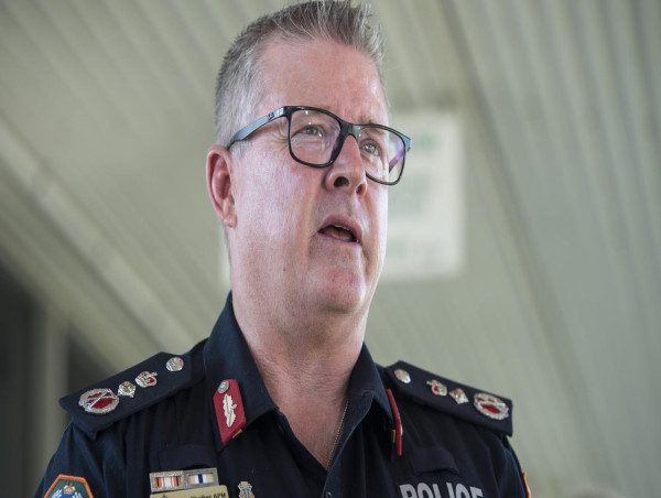 NT top cop Jamie Chalker steps down after settlement
