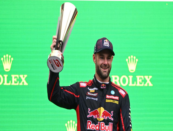  Supercars 'worse than ever', says defending champion 