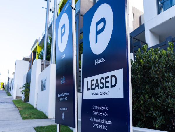  Home values rise as housing market downturn wanes 