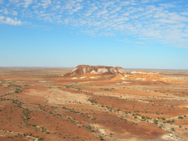  Coober Pedy becomes Red Planet in Stars on Mars 