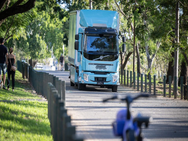  Why electric trucks could cut more pollution than cars 