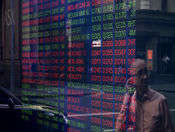  Bank shares stay low with Federal Reserve hike 