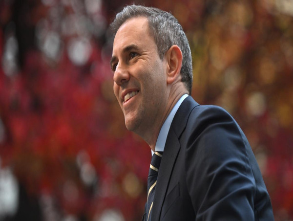  Treasurer urges parliament support on gas tax change 