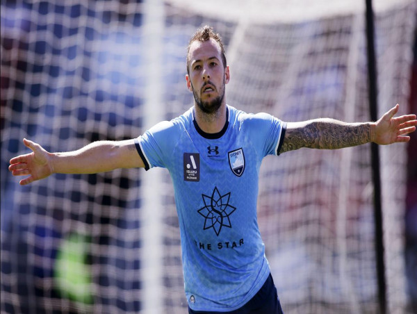 Red-hot Le Fondre adamant Sydney can claim City scalp