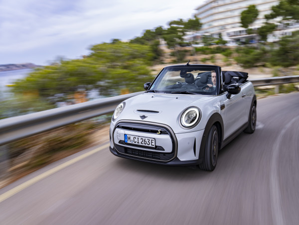  First Drive: The Mini Electric Convertible is a characterful EV but with several drawbacks 