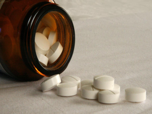Deaths trigger warning over illegal opioids in Qld