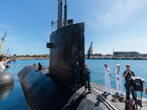Parliament takes first steps to nuclear submarines