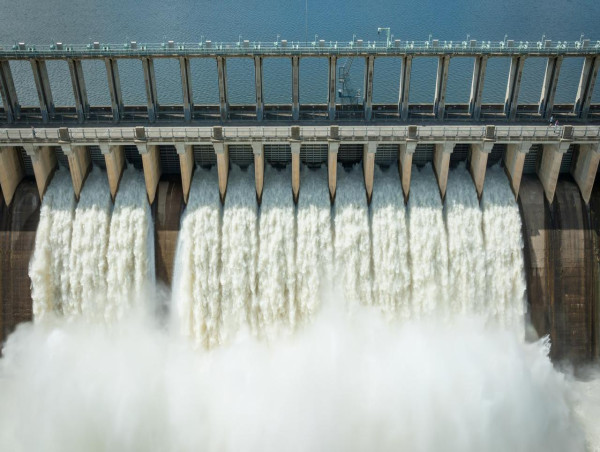  Plug pulled on NSW water project as costs spill over 