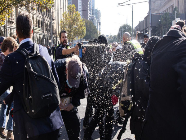 Two arrested at neo-Nazi protest over migration
