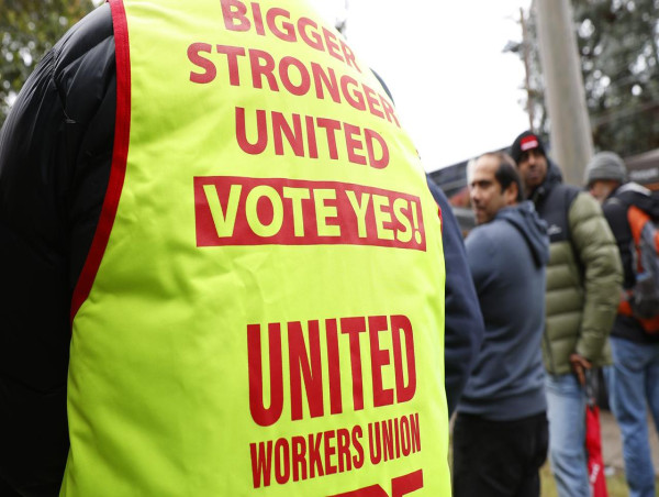  Medical supply workers walk off job in Sydney over pay 