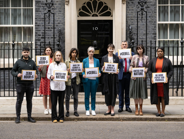  Youth campaigners urge Prime Minister to back climate and nature Bill 