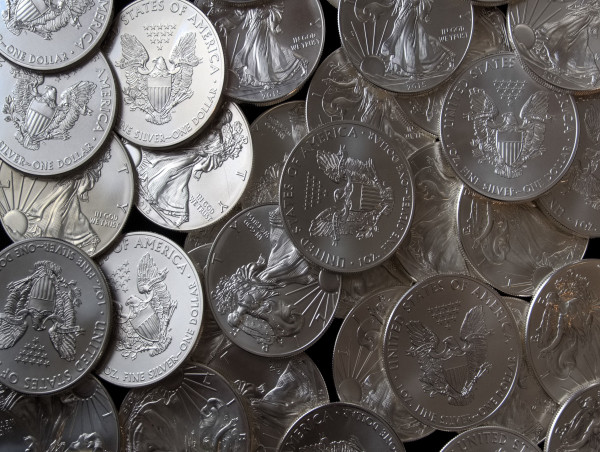 Silver price forecast cloudier amid interest rate doubt, gold/silver ratio remains high