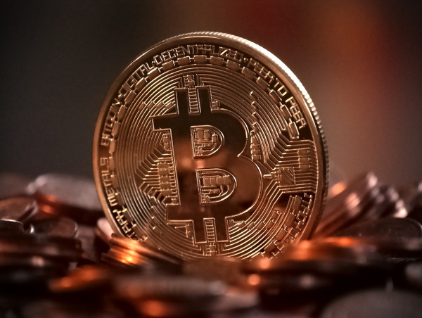 “A new phase” – Analyst issues impressive Aave, Uniswap, Filecoin, Bitcoin prediction