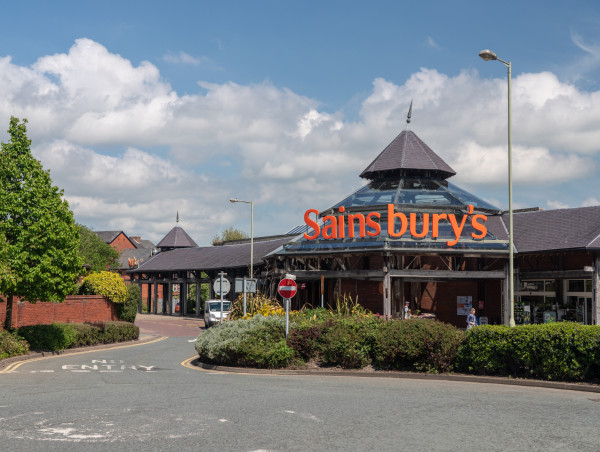  Sainsbury’s underlying sales up 9.8%: ‘food inflation is starting to fall’ 