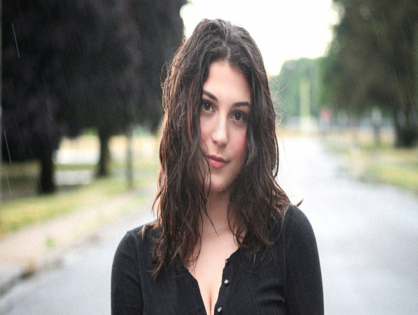 Gianna Branca Brings the Heat with Summer Pop Single
