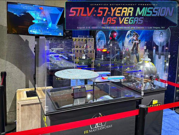  Factory Entertainment Beams In To Star Trek Las Vegas Convention 