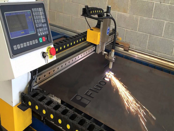 Routine Maintenance and Lubrication of CNC Plasma Tables, Robotics, and Metal Fabrication Machines