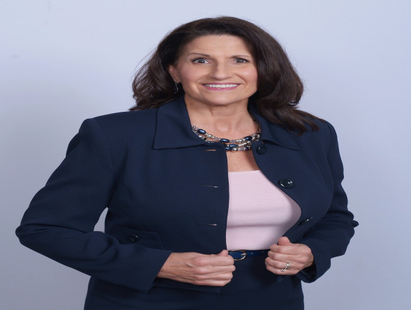 Motivational Speaker, Dawn Mattera Corsi Achieves Amazon Best-Seller Status with