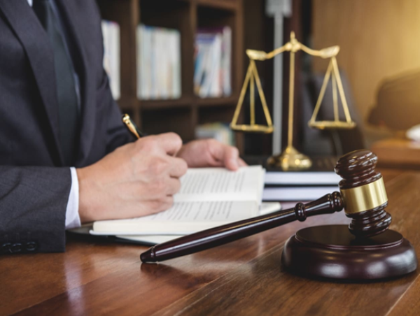 Gene Warhurst Discusses Considerations When Looking for a Personal Injury Attorney