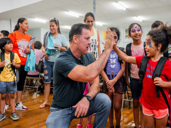  800 backpacks given away by Houston personal injury attorney Brian White 