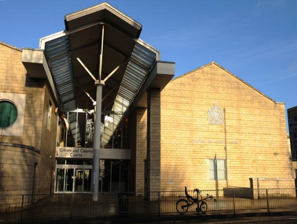  Former Thames Valley Pc admits sexual activity with 13-year-old girl 