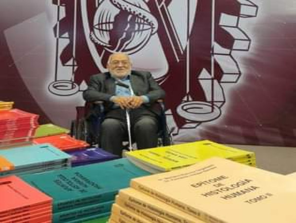  Reconocen legado del físico-matemático mexicano Rubén Mares Gallardo 