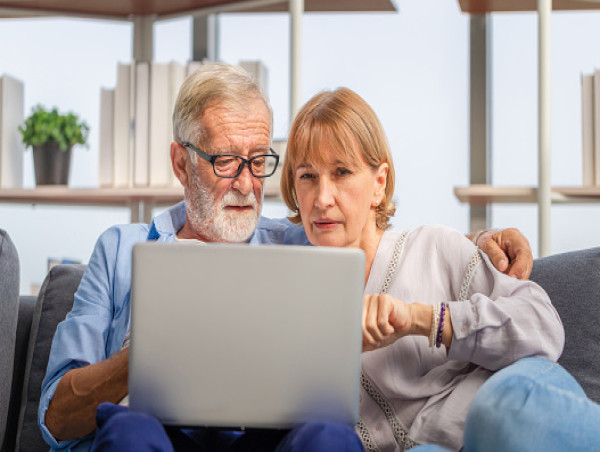  New 1040-SR Form for Seniors in 2023 and 2024: Key Highlights 