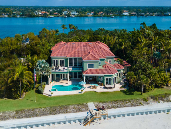  Florida Gulf-front Mansion with 149+ Feet of Beach to Auction via Sotheby’s Concierge Auctions 