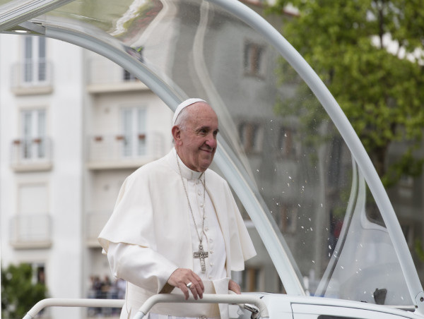  Giornata Mondiale della Gioventù a Lisbona: Papa Francesco è andato in pellegrinaggio al santuario mariano di Fatima 